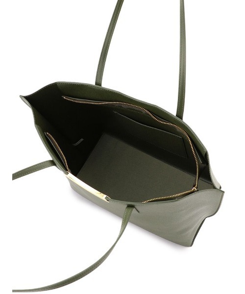 Perfect Suit FActory（パーフェクトスーツファクトリー）の「金具付きト－トバッグ　ベージュ/カーキ/ブラック（トートバッグ・レディース・カーキ/ベージュ/ブラック・FREE）」の14枚目の写真