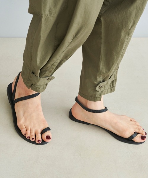 DouDou（ドゥドゥ）の「【 SOLSANA/ソルサナ 】Aggie Slide（サンダル・レディース・オフホワイト/ブラック・38/37）」の7枚目の写真