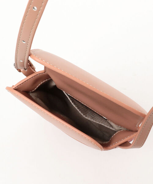 Ray BEAMS(レイビームス)の「the dilettante × Ray BEAMS / 別注 ショルダーバッグ(ショルダーバッグ・レディース・グリーン/レッド・ONE SIZE)」の5枚目の写真