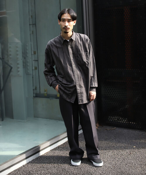 BEAMS(ビームス)の「BEAMS / ツイル ワーク スラックス(スラックス・メンズ・チャコールグレー/ベージュ・SMALL/MEDIUM/LARGE/X-LARGE)」の7枚目の写真
