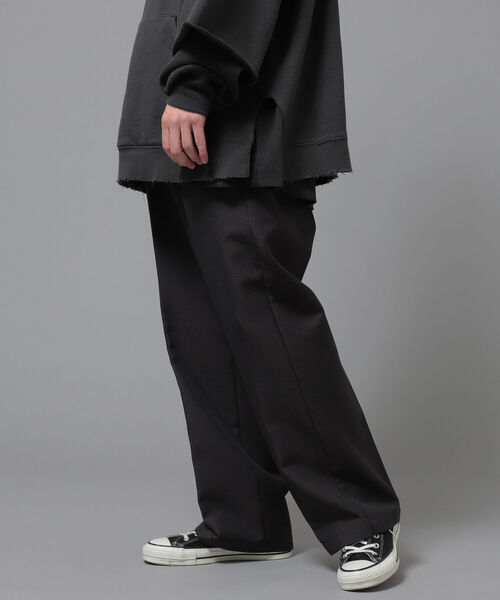 BEAMS(ビームス)の「BEAMS / ツイル ワーク スラックス(スラックス・メンズ・チャコールグレー/ベージュ・SMALL/MEDIUM/LARGE/X-LARGE)」の13枚目の写真