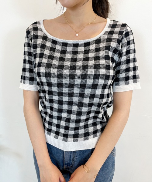 CEMONEMO（セモネモ）の「スクエアネック ギンガムチェック サマーニット（ニット/セーター・レディース・ブラック/スカイブルー/レッド/オレンジ・FREE）」の3枚目の写真