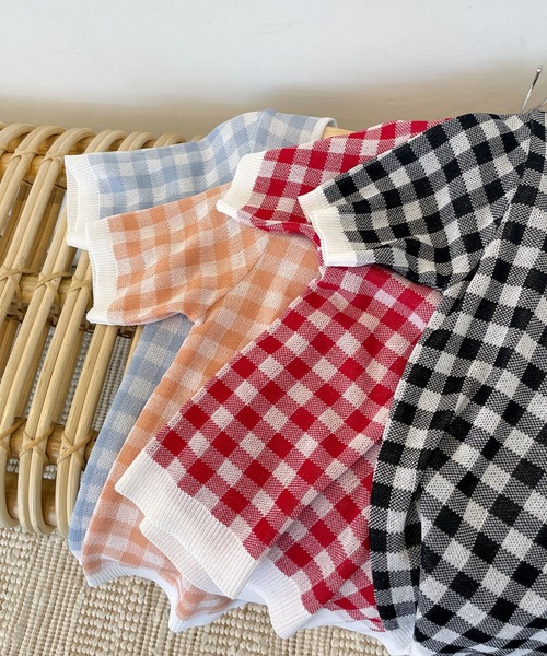 CEMONEMO（セモネモ）の「スクエアネック ギンガムチェック サマーニット（ニット/セーター・レディース・ブラック/スカイブルー/レッド/オレンジ・FREE）」の14枚目の写真