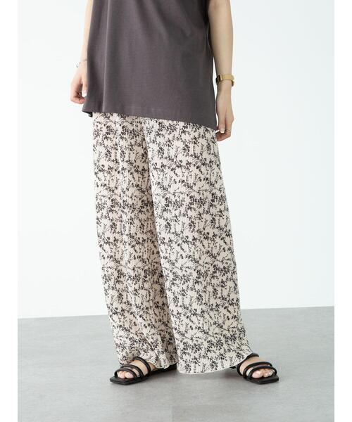 RAY CASSIN FAVORI（レイカズンフェバリ）の「・RAY CASSIN フラワーｐｔプリーツパンツ＊（その他パンツ・レディース・ブラック/オフホワイト・FREE）」の9枚目の写真