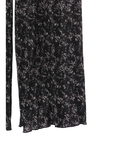 RAY CASSIN FAVORI（レイカズンフェバリ）の「・RAY CASSIN フラワーｐｔプリーツパンツ＊（その他パンツ・レディース・ブラック/オフホワイト・FREE）」の5枚目の写真