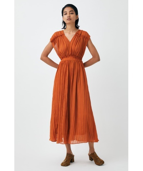 MOUSSY（マウジー）の「W DEEP V/N ドレス（ワンピース・レディース・アイボリー/ブラック/オレンジ・1/2）」の7枚目の写真