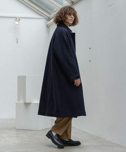Alcindor Materials（アルシンダーマテリアルズ）の「super120's lamb wool balmacaan coat/スーパー１２０’ｓラムウールバルマカーンコート（その他アウター・メンズ・ライトグレー/ネイビー・MEDIUM/LARGE）」の4枚目の写真