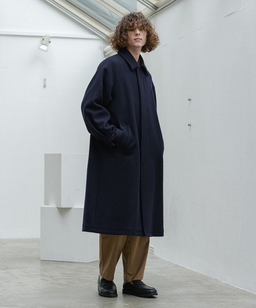 Alcindor Materials（アルシンダーマテリアルズ）の「super120's lamb wool balmacaan coat/スーパー１２０’ｓラムウールバルマカーンコート（その他アウター・メンズ・ライトグレー/ネイビー・MEDIUM/LARGE）」の9枚目の写真