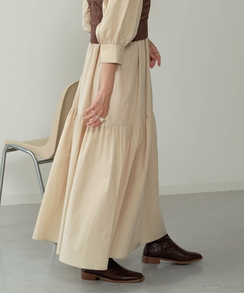 Bab（バブ）の「【WEB限定】ボリュームスリーブティアードワンピース（ワンピース・レディース・ダークブラウン/ベージュ/ブラウン・M）」の7枚目の写真