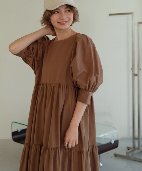 Bab（バブ）の「【WEB限定】ボリュームスリーブティアードワンピース（ワンピース・レディース・ダークブラウン/ベージュ/ブラウン・M）」の18枚目の写真