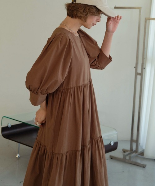 Bab（バブ）の「【WEB限定】ボリュームスリーブティアードワンピース（ワンピース・レディース・ダークブラウン/ベージュ/ブラウン・M）」の19枚目の写真