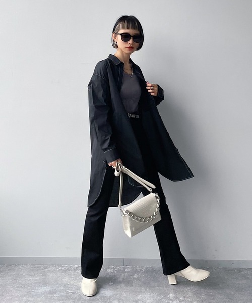 PAGEBOY(ページボーイ)の「CORE / ステッチロングシャツ(シャツ/ブラウス・レディース・ブラック/オフホワイト/グリーン・FREE)」の6枚目の写真