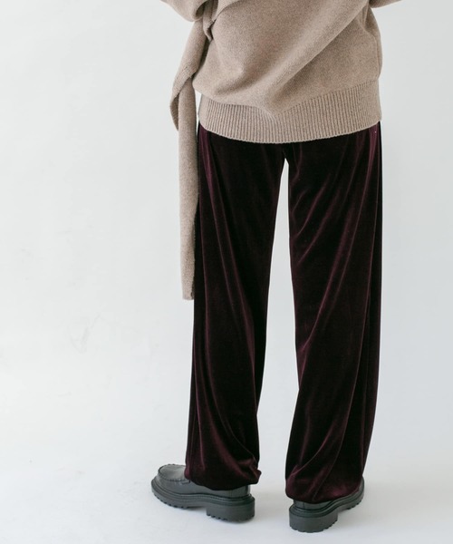 KBF（ケイビーエフ）の「ベロアストレートパンツ（その他パンツ・レディース・グリーン/ブルー/パープル系その他・ONE）」の15枚目の写真