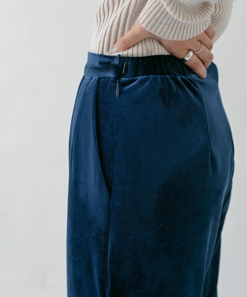 KBF（ケイビーエフ）の「ベロアストレートパンツ（その他パンツ・レディース・グリーン/ブルー/パープル系その他・ONE）」の22枚目の写真