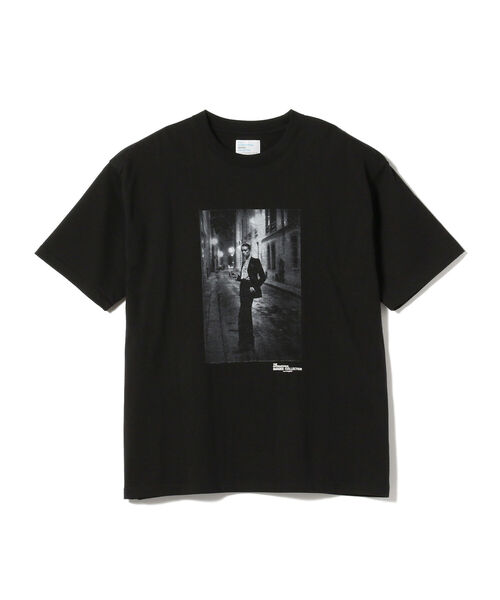 THE INTERNATIONAL IMAGES（インターナショルナルイメージズ）の「THE INTERNATIONAL IMAGES COLLECTION / プリントTシャツ VK photo by Helmut Newton（Tシャツ/カットソー・メンズ・ホワイト系その他2/ブラック系その他4・LARGE/SMALL/MEDIUM）」の2枚目の写真