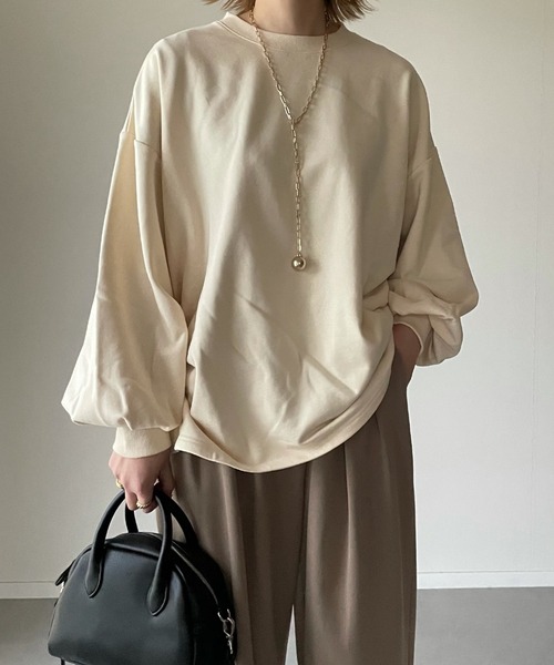 y/m by misato（イムバイミサト）の「ボリュームスリーブスウェットトップス（スウェット・レディース・ライトパープル/アイボリー/ベージュ・FREE）」の4枚目の写真