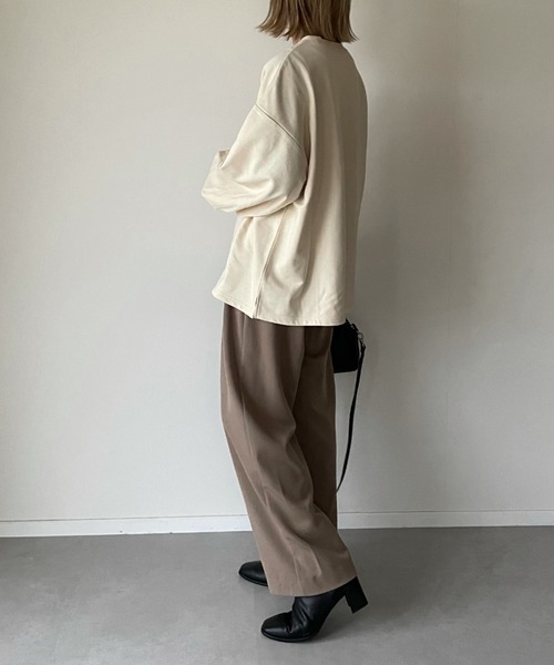 y/m by misato（イムバイミサト）の「ボリュームスリーブスウェットトップス（スウェット・レディース・ライトパープル/アイボリー/ベージュ・FREE）」の9枚目の写真