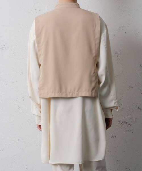 Adoon plain(アドーンプレーン)の「【Adoon plain】レイヤードバンドカラーシャツ(シャツ/ブラウス・メンズ・ホワイト/ベージュ・MEDIUM/LARGE)」の21枚目の写真