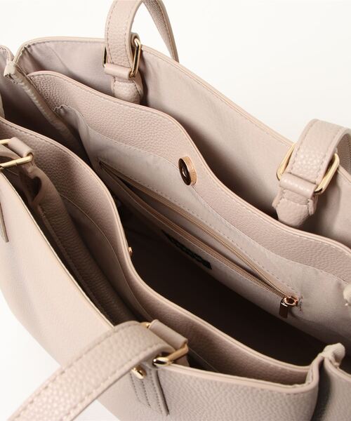 NATURAL BEAUTY BASIC（ナチュラルビューティーベーシック）の「ライトウエイト２ＷＡＹハンドルトート（トートバッグ・レディース・オフホワイト/ベージュ/ブラック・ﾌﾘ-）」の10枚目の写真