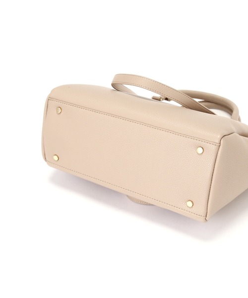 NATURAL BEAUTY BASIC（ナチュラルビューティーベーシック）の「ライトウエイト２ＷＡＹハンドルトート（トートバッグ・レディース・オフホワイト/ベージュ/ブラック・ﾌﾘ-）」の17枚目の写真