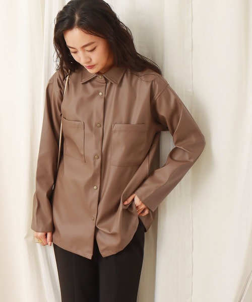 libelle more（リベル モア）の「フェイクレザーシャツジャケット（シャツ/ブラウス・レディース・ベージュ/ブラウン/ブラック/ライトカーキ・M/L）」の6枚目の写真
