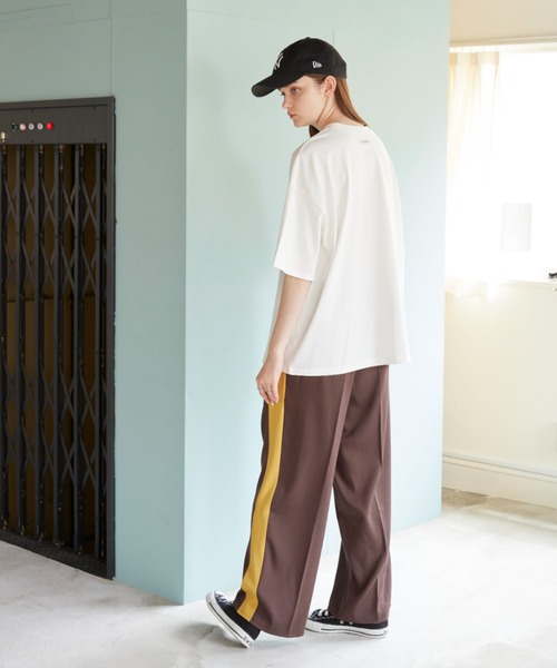 flaner（フラネ）の「Side line jersey pants/サイドラインジャージパンツ（その他パンツ・レディース・ブラウン/カーキ/ナチュラル・SMALL/MEDIUM/LARGE）」の10枚目の写真