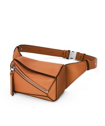 LOEWE（ロエベ）の「パズル バムバッグ ミニ (クラシックカーフ