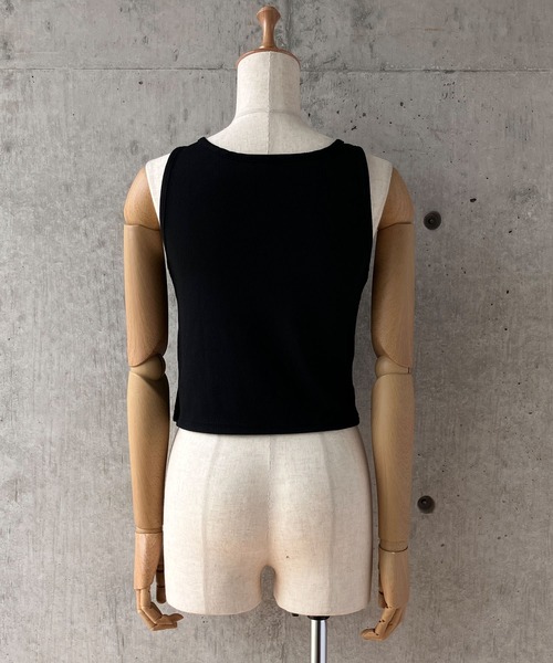 meJane（ミージェーン）の「ヘンリ―ネックショート丈カットソー（タンクトップ・レディース・ブラック/グレー/ホワイト・FREE）」の13枚目の写真