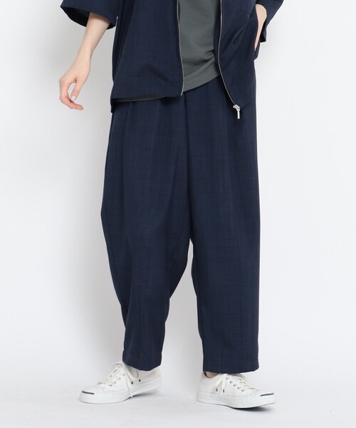 BASECONTROL(ベースコントロール)の「◆リネンタッチシャンブレー バルーンシルエット ワイドパンツ(その他パンツ・レディース・ブラック/ベージュ/ネイビー・99)」の3枚目の写真