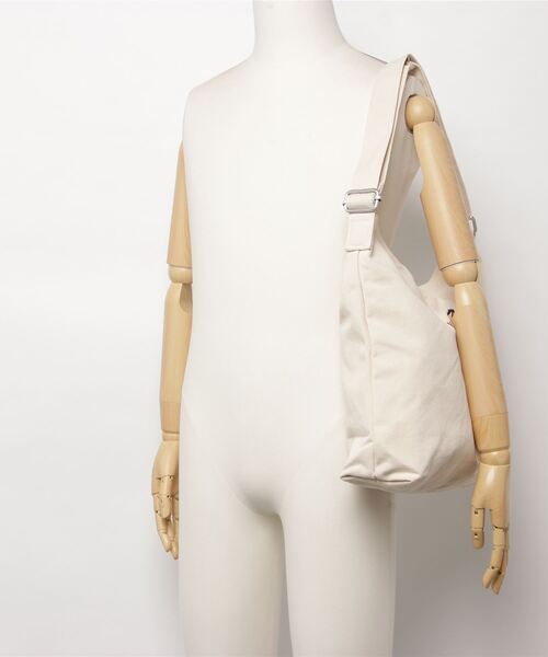 KANGOL（カンゴール）の「【KANGOL】ロゴプリントトート2WAYショルダーバッグ　KGSA-BG00101（ショルダーバッグ・レディース・ホワイト/ブラック・FREE）」の7枚目の写真