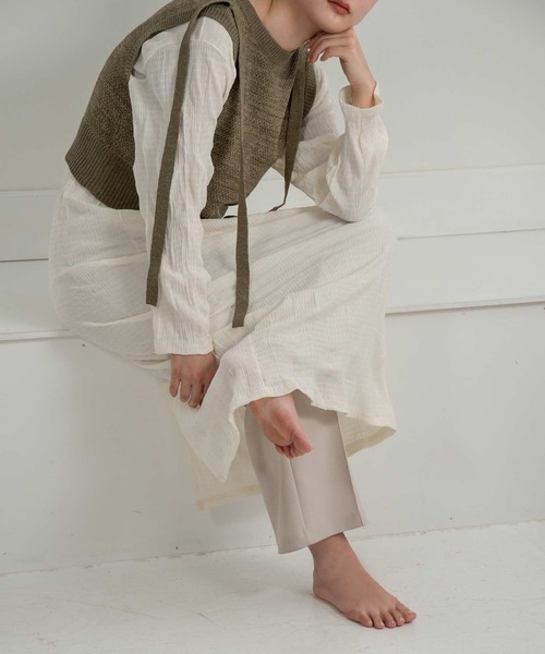 lawgy（ラウジー）の「tape design knit vest（ベスト・レディース・グリーン/オレンジ系/ブラック・FREE）」の4枚目の写真