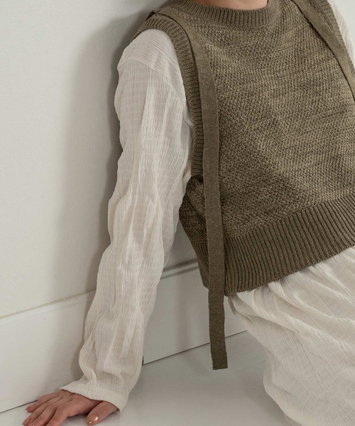 lawgy（ラウジー）の「tape design knit vest（ベスト・レディース・グリーン/オレンジ系/ブラック・FREE）」の10枚目の写真