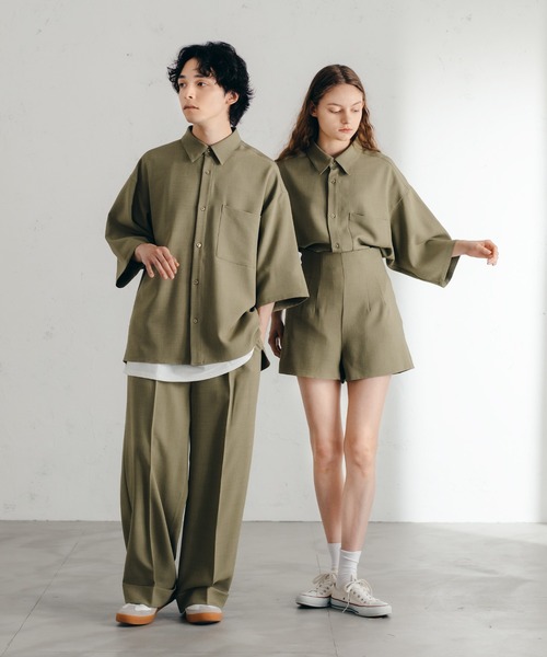 epnok(エプノック)の「サイドスリットベーシックルーズシャツ(SET UP/UNISEX)(シャツ/ブラウス・レディース・ブラック/カーキ/ブルーグレー/ライトベージュ・SMALL/MEDIUM/LARGE)」の19枚目の写真