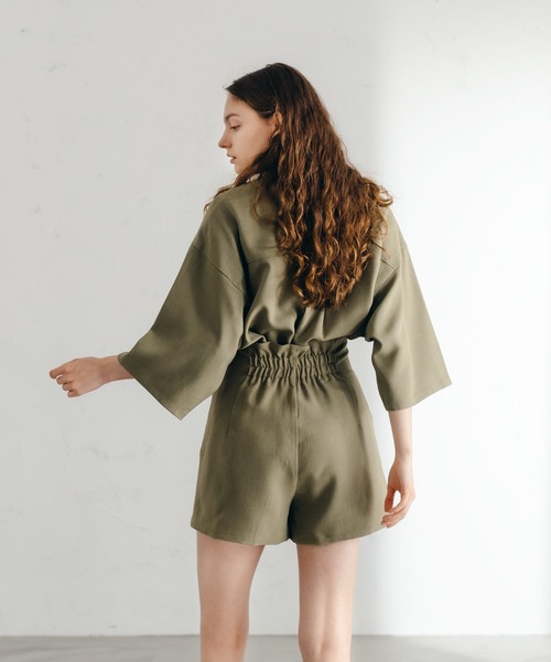 epnok(エプノック)の「サイドスリットベーシックルーズシャツ(SET UP/UNISEX)(シャツ/ブラウス・レディース・ブラック/カーキ/ブルーグレー/ライトベージュ・SMALL/MEDIUM/LARGE)」の9枚目の写真
