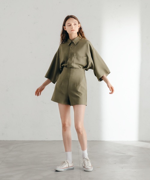 epnok(エプノック)の「サイドスリットベーシックルーズシャツ(SET UP/UNISEX)(シャツ/ブラウス・レディース・ブラック/カーキ/ブルーグレー/ライトベージュ・SMALL/MEDIUM/LARGE)」の10枚目の写真