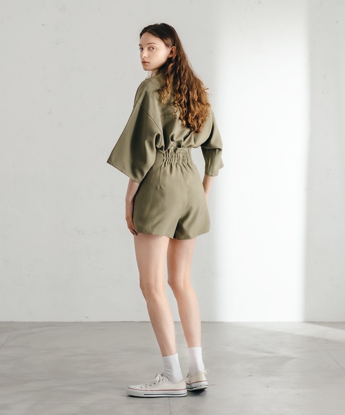 epnok(エプノック)の「サイドスリットベーシックルーズシャツ(SET UP/UNISEX)(シャツ/ブラウス・レディース・ブラック/カーキ/ブルーグレー/ライトベージュ・SMALL/MEDIUM/LARGE)」の11枚目の写真