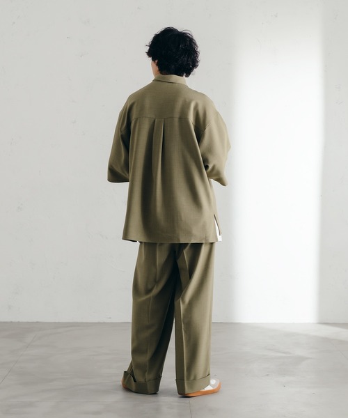 epnok(エプノック)の「サイドスリットベーシックルーズシャツ(SET UP/UNISEX)(シャツ/ブラウス・レディース・ブラック/カーキ/ブルーグレー/ライトベージュ・SMALL/MEDIUM/LARGE)」の17枚目の写真