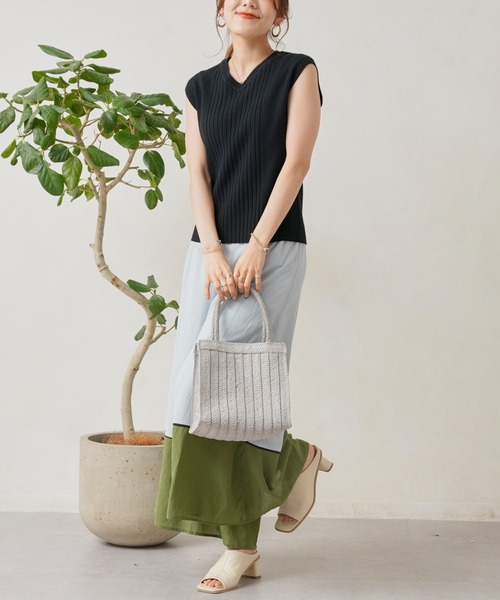 Chez toi（シェトワ）の「イレギュラーピッチコンパクトフレンチスリーブプルオーバー（ニット/セーター・レディース・ブラック/オフホワイト/オレンジ/グリーン・FREE）」の16枚目の写真