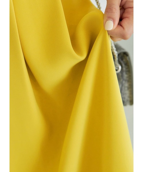 STYLE DELI(スタイルデリ)の「【LUXE】タック留めほおずきスリーブワンピース(ワンピース・レディース・ブルー/マスタード・01/02)」の11枚目の写真