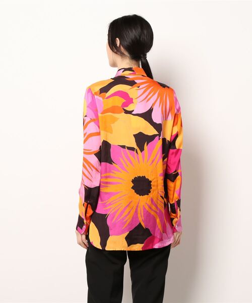36Quatre-Neuf（カトルナフ）の「Roseannaフラワープリントレギュラー（シャツ/ブラウス・レディース・オレンジ・フリー）」の3枚目の写真