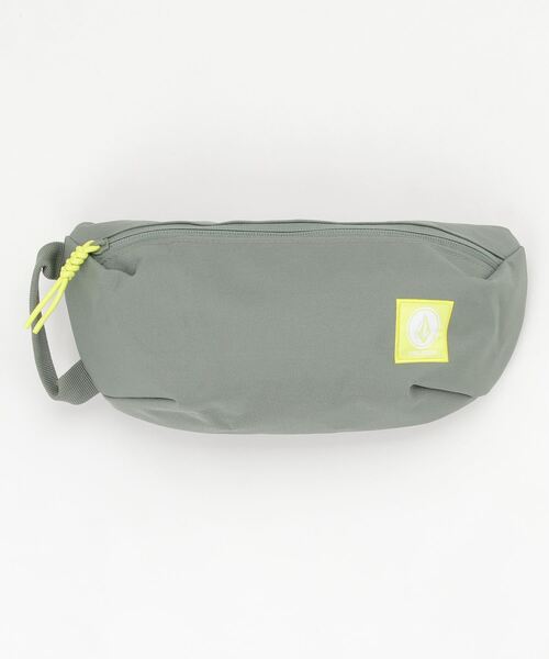 VOLCOM(ボルコム)の「VOLCOM MINI WAIST PACK(ショルダーバッグ・レディース・マルチ/カーキ・O/S)」の2枚目の写真