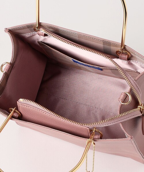 BLUE LABEL CRESTBRIDGE（ブルーレーベルクレストブリッジ）の