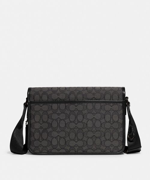 COACH（コーチ）の「リーグ メッセンジャー バッグ・シグネチャー ジャ