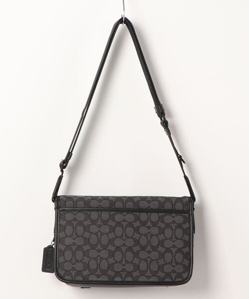 COACH（コーチ）の「リーグ メッセンジャー バッグ・シグネチャー ジャ