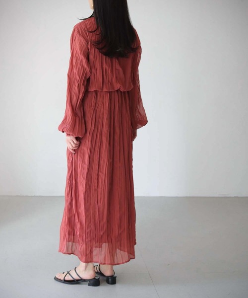 cheriella(シェリエラ)の「【cheriella】WEB限定クリンクルブラウジングワンピース 新色追加(ドレス・レディース・ブラック/グリーン/テラコッタ/アイボリー・M)」の18枚目の写真