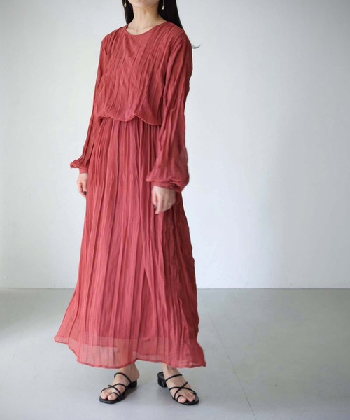 cheriella(シェリエラ)の「【cheriella】WEB限定クリンクルブラウジングワンピース 新色追加(ドレス・レディース・ブラック/グリーン/テラコッタ/アイボリー・M)」の13枚目の写真