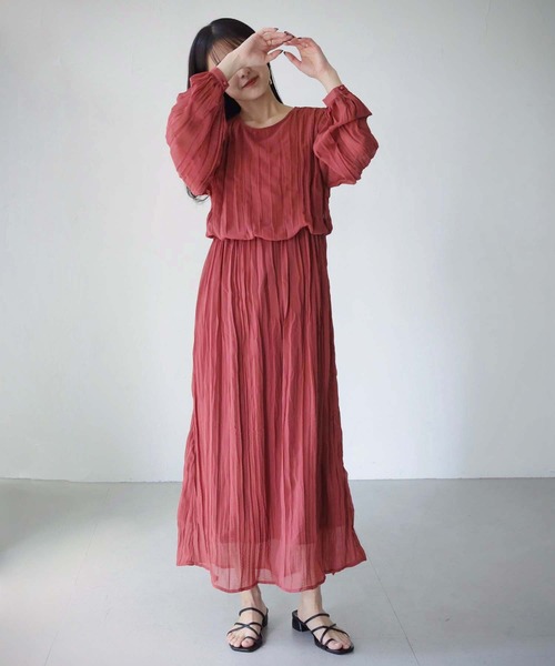 cheriella(シェリエラ)の「【cheriella】WEB限定クリンクルブラウジングワンピース 新色追加(ドレス・レディース・ブラック/グリーン/テラコッタ/アイボリー・M)」の14枚目の写真