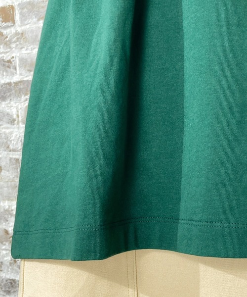 NAVY（ネイビー）の「アップリケカレッジロングスリーブTシャツ（Tシャツ/カットソー・レディース・グリーン/チャコール/ホワイト/オレンジ・フリー）」の15枚目の写真