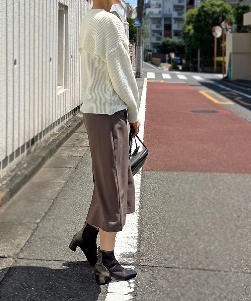 Jewelobe(ジュエローブ)の「ショートボレロ×ルーズタンクニットアップトップス(アンサンブル・レディース・ブラック/オフホワイト・FREE)」の6枚目の写真