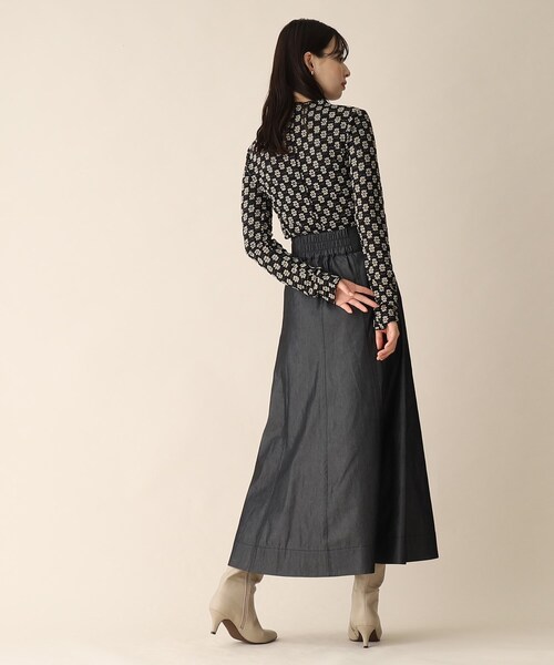 OPAQUE.CLIP（オペークドットクリップ）の「◆フラワーレースハイネックトップス（Tシャツ/カットソー・レディース・ブラック/ベージュ/オフホワイト・38）」の6枚目の写真